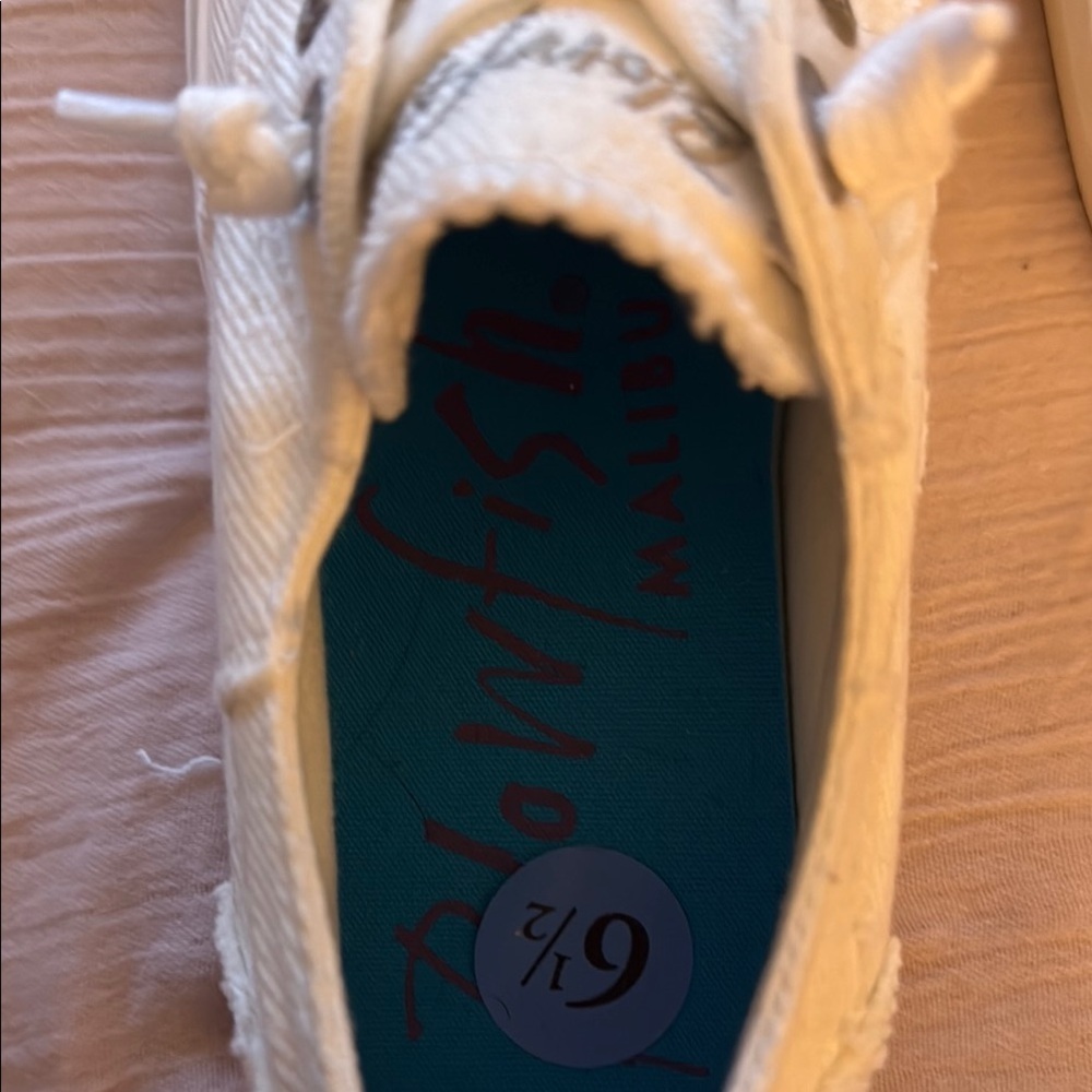 Blowfish White Low-Top Sneakers with Rubber Toe Cap - Picture 4 of 5